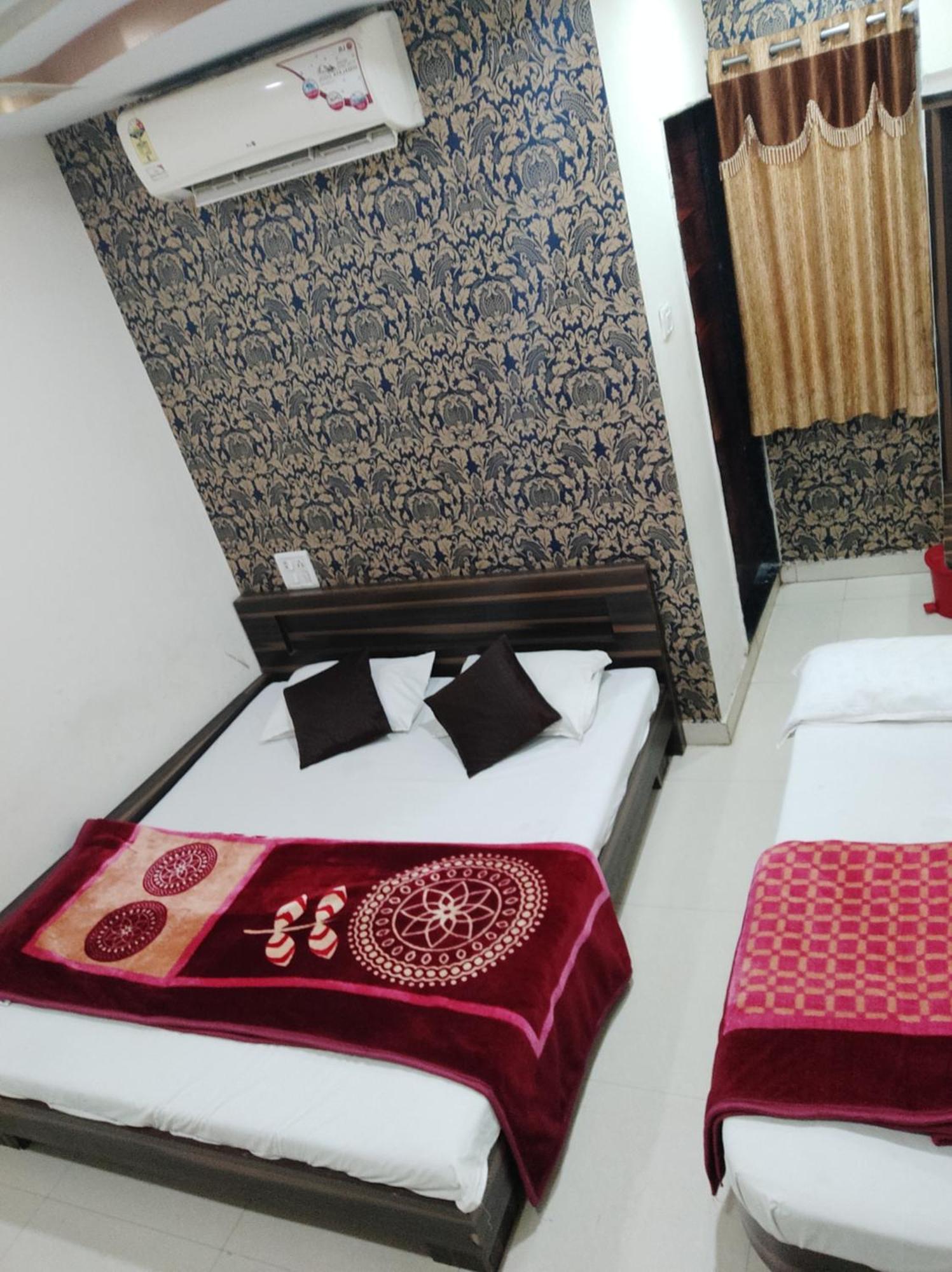 Hotel Vrandavan Palace Near Mahakal Temple Ujjain Dış mekan fotoğraf