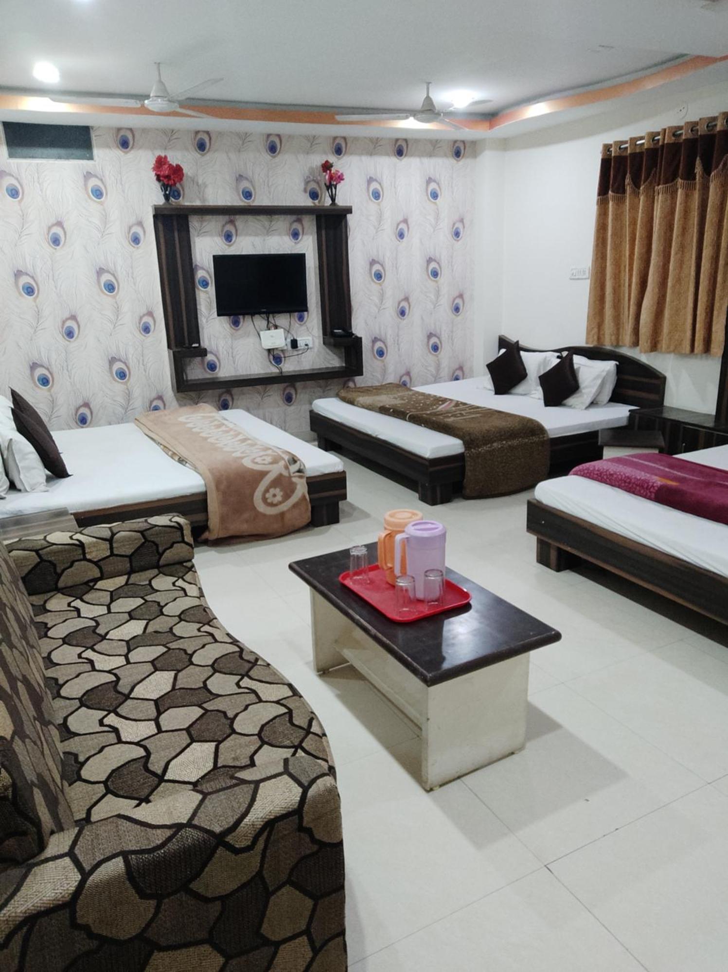 Hotel Vrandavan Palace Near Mahakal Temple Ujjain Dış mekan fotoğraf