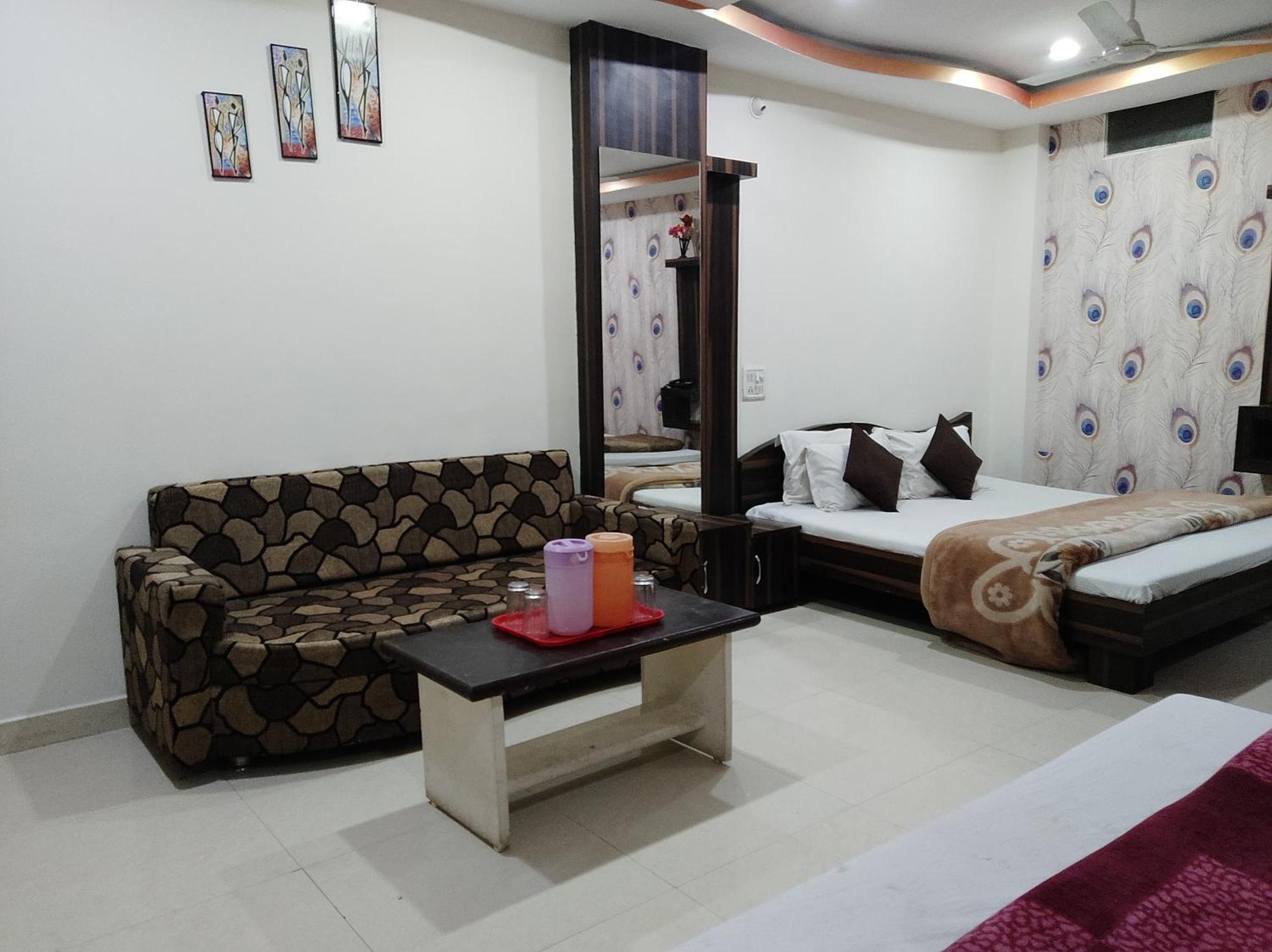 Hotel Vrandavan Palace Near Mahakal Temple Ujjain Dış mekan fotoğraf